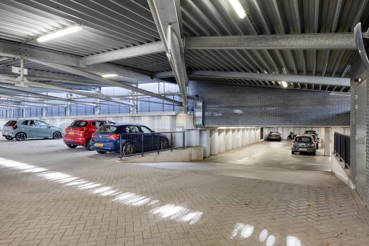 Photo 32 of Winkelcentrum Woensel 166