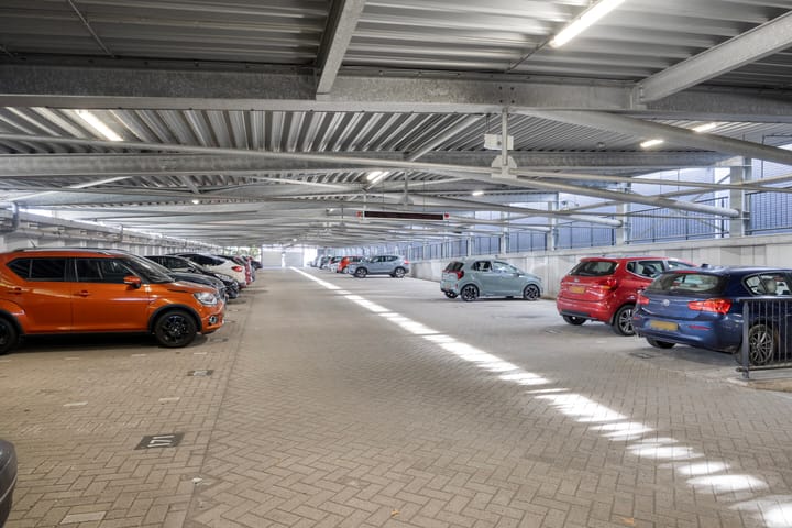 Photo 33 of Winkelcentrum Woensel 166