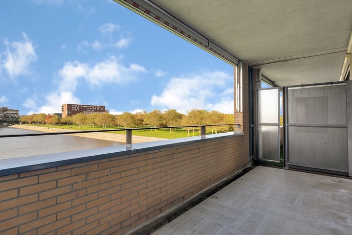 Photo 23 of Zwaardvegerstraat 302