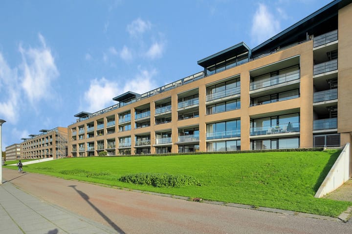 Photo 31 of Zwaardvegerstraat 302