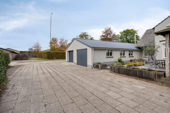 Foto 59 van Lamperen 16