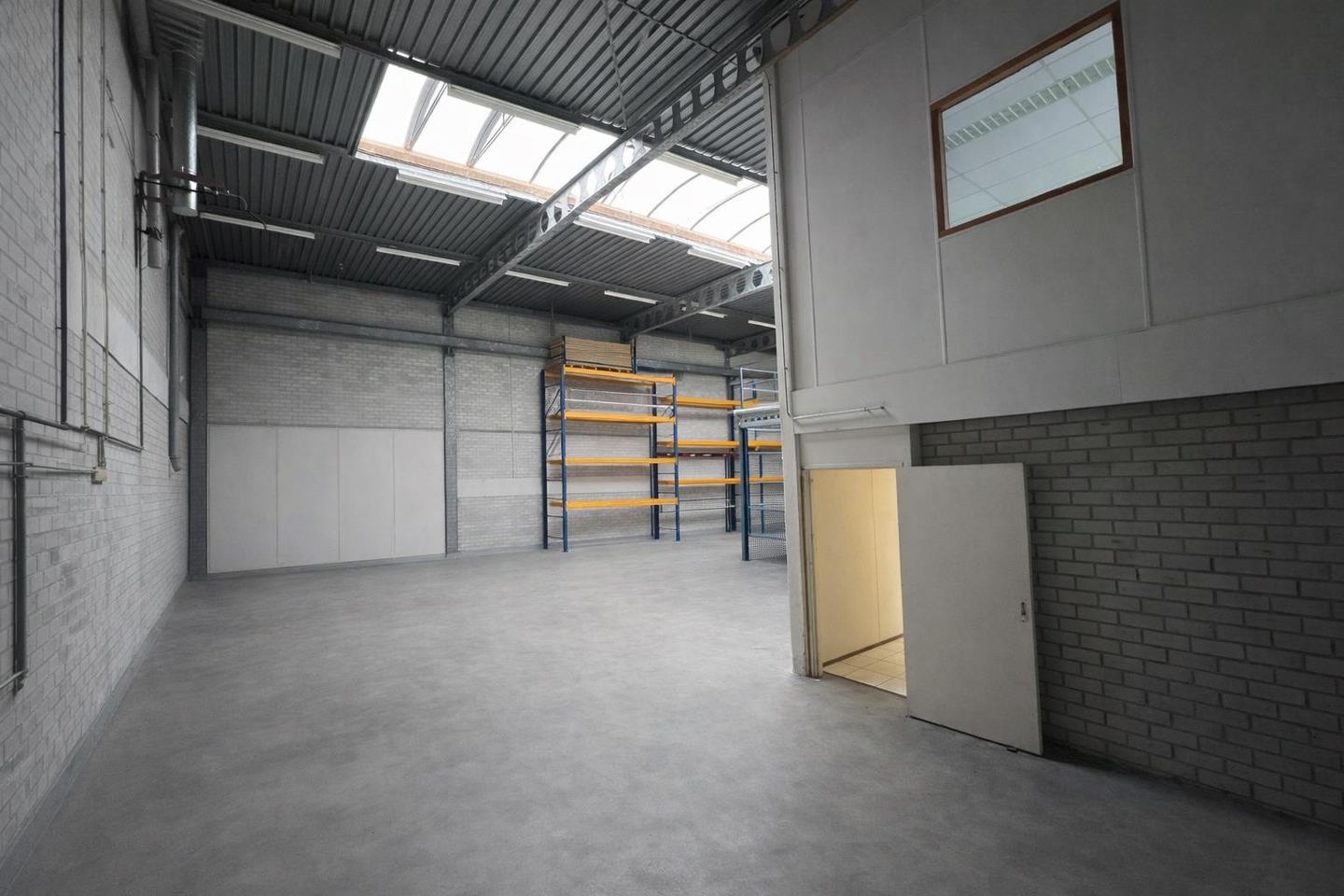 Bekijk foto 3 van Debijestraat 4