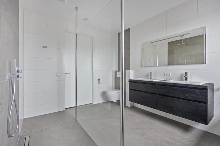 Photo 42 of Clarastraat 1-L