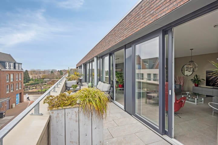 Photo 33 of Clarastraat 1-L