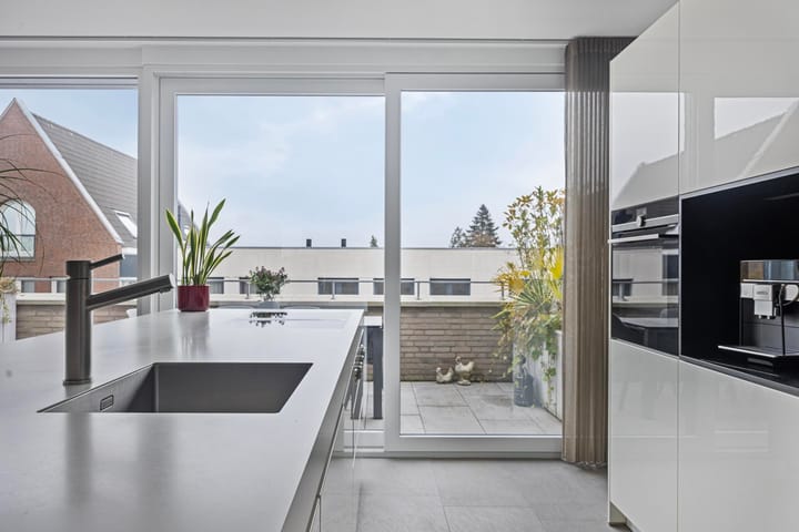 Photo 22 of Clarastraat 1-L