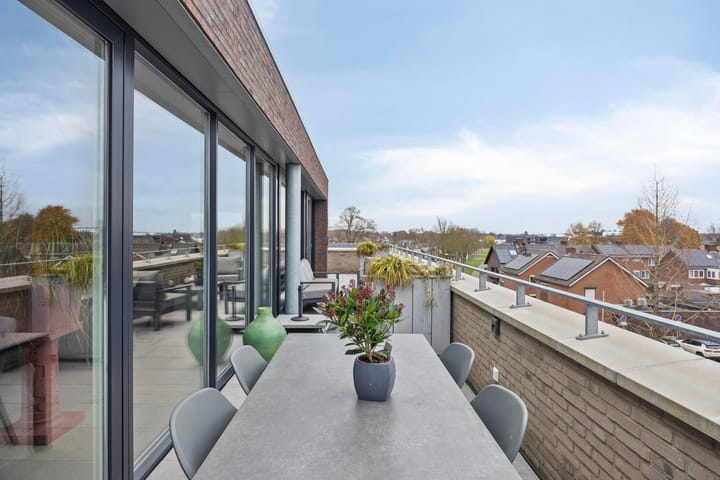 Photo 36 of Clarastraat 1-L