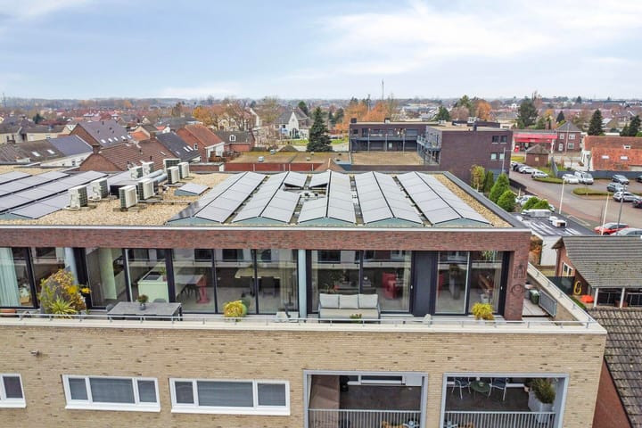 Photo 3 of Clarastraat 1-L