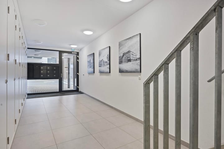 Photo 9 of Clarastraat 1-L