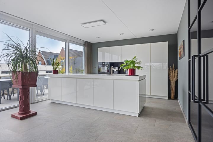 Photo 20 of Clarastraat 1-L