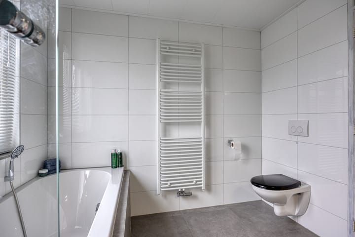 Photo 18 of van der Duyn van Maasdamstraat 96