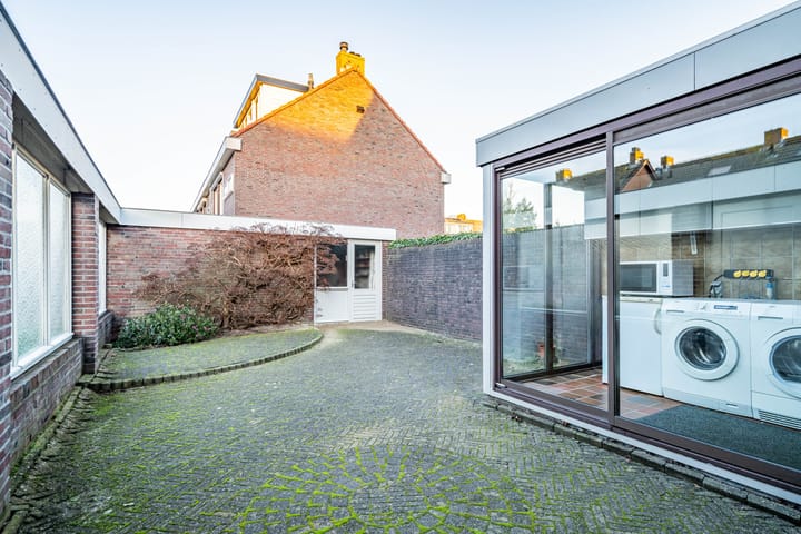 Photo 22 of de Merodestraat 1