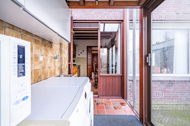 Photo 26 of de Merodestraat 1