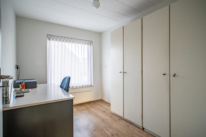 Photo 32 of de Merodestraat 1