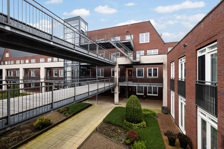 Photo 4 of Branderskamp 68