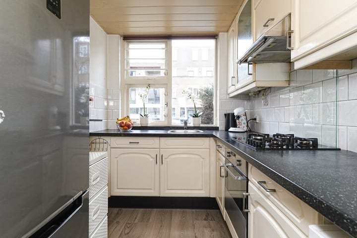 Photo 3 of Wickenburgstraat 17