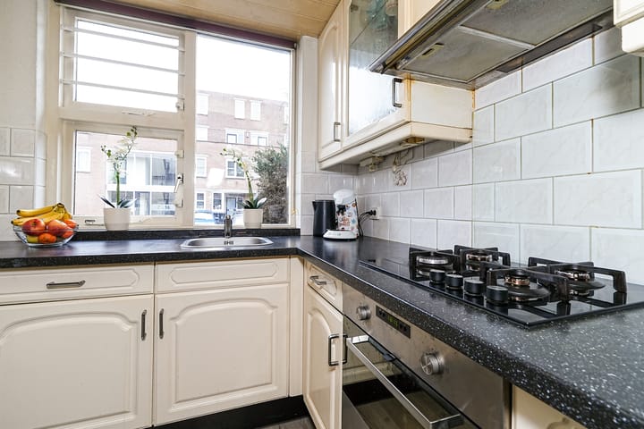 Photo 14 of Wickenburgstraat 17