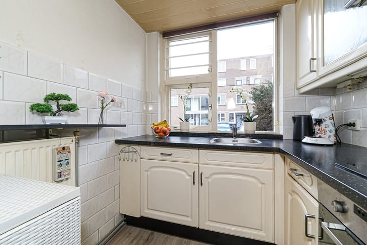 Photo 13 of Wickenburgstraat 17