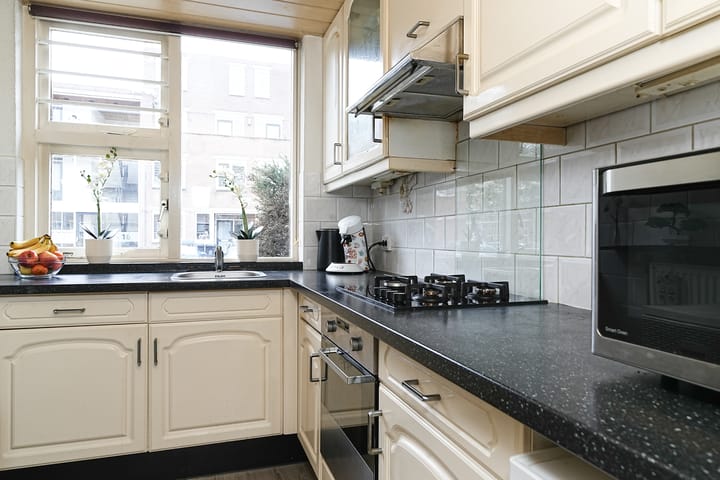 Photo 12 of Wickenburgstraat 17