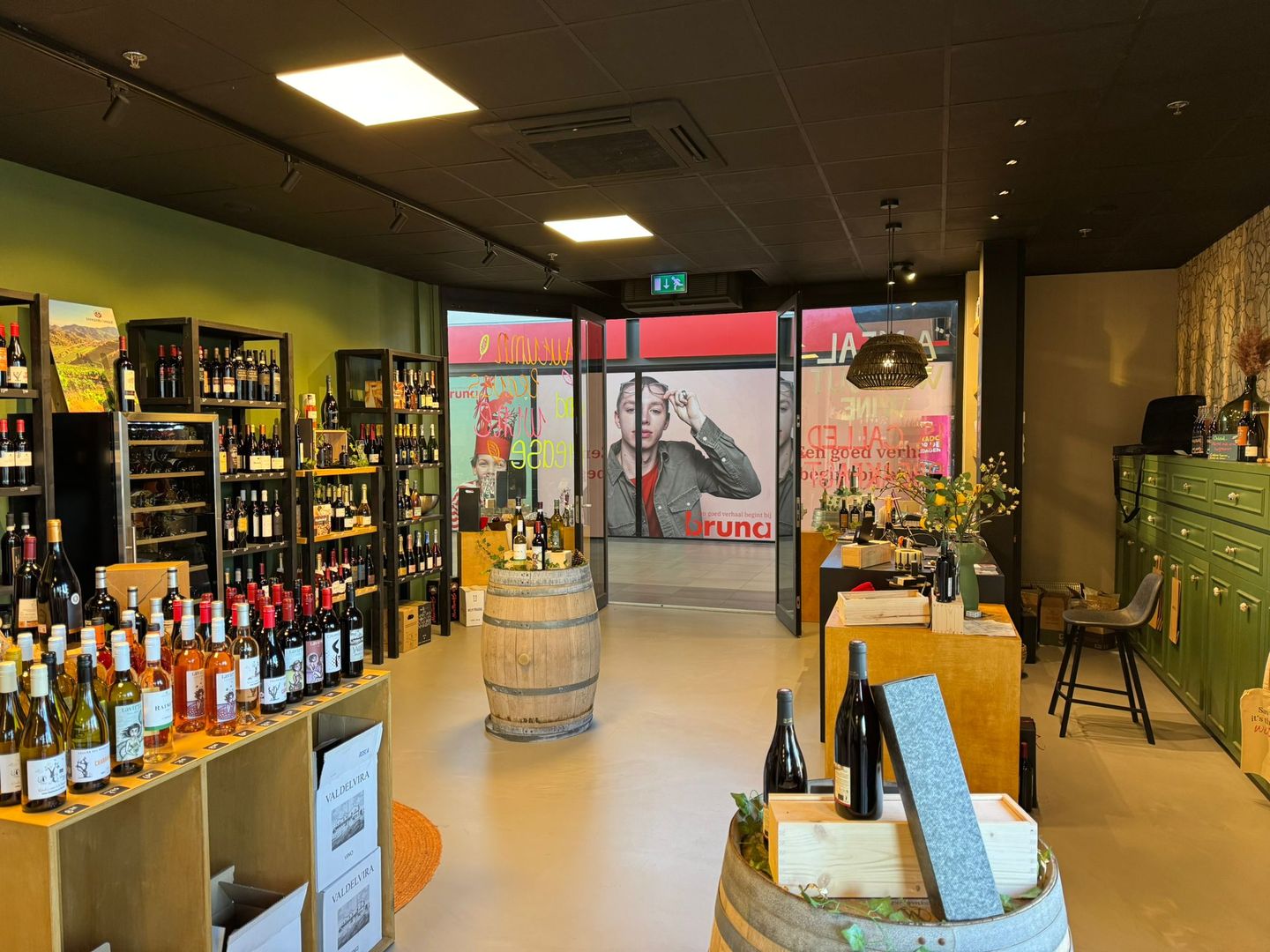 View photo 4 of Helftheuvelpassage 484-486