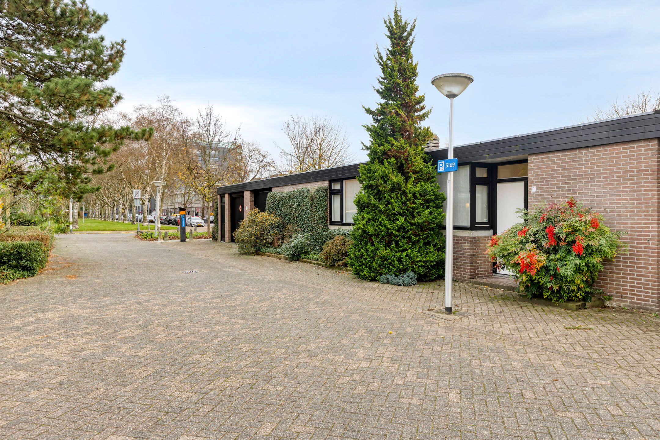 Foto 6 van Reisdorfweg 1