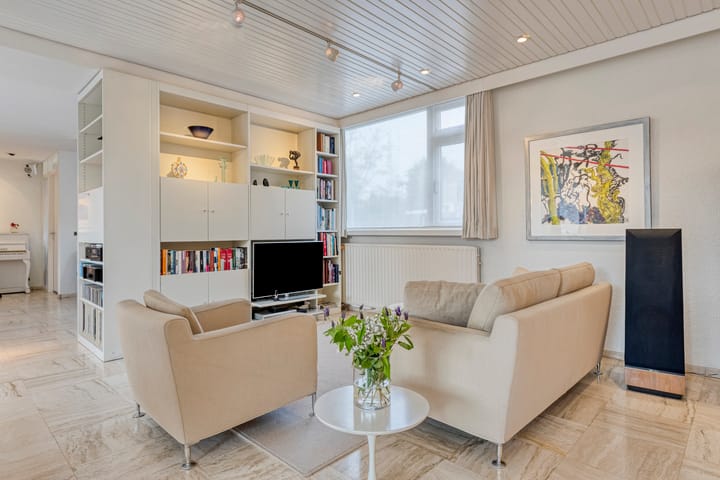 Foto 14 van Reisdorfweg 1