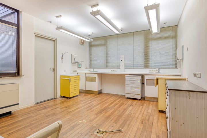 Foto 44 van Reisdorfweg 1