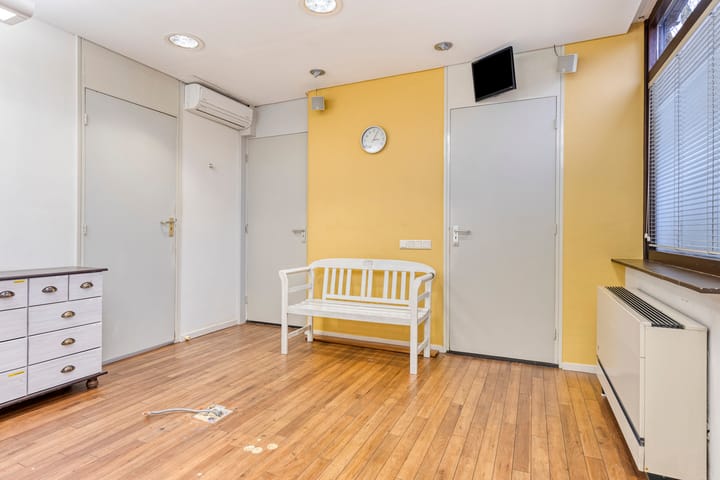 Foto 45 van Reisdorfweg 1