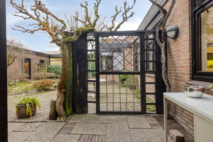 Foto 51 van Reisdorfweg 1