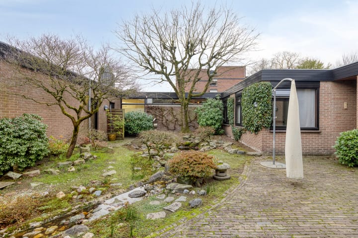 Foto 52 van Reisdorfweg 1