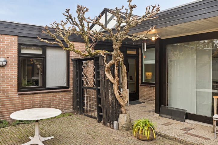 Foto 56 van Reisdorfweg 1