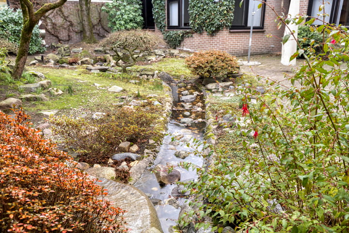 Foto 57 van Reisdorfweg 1