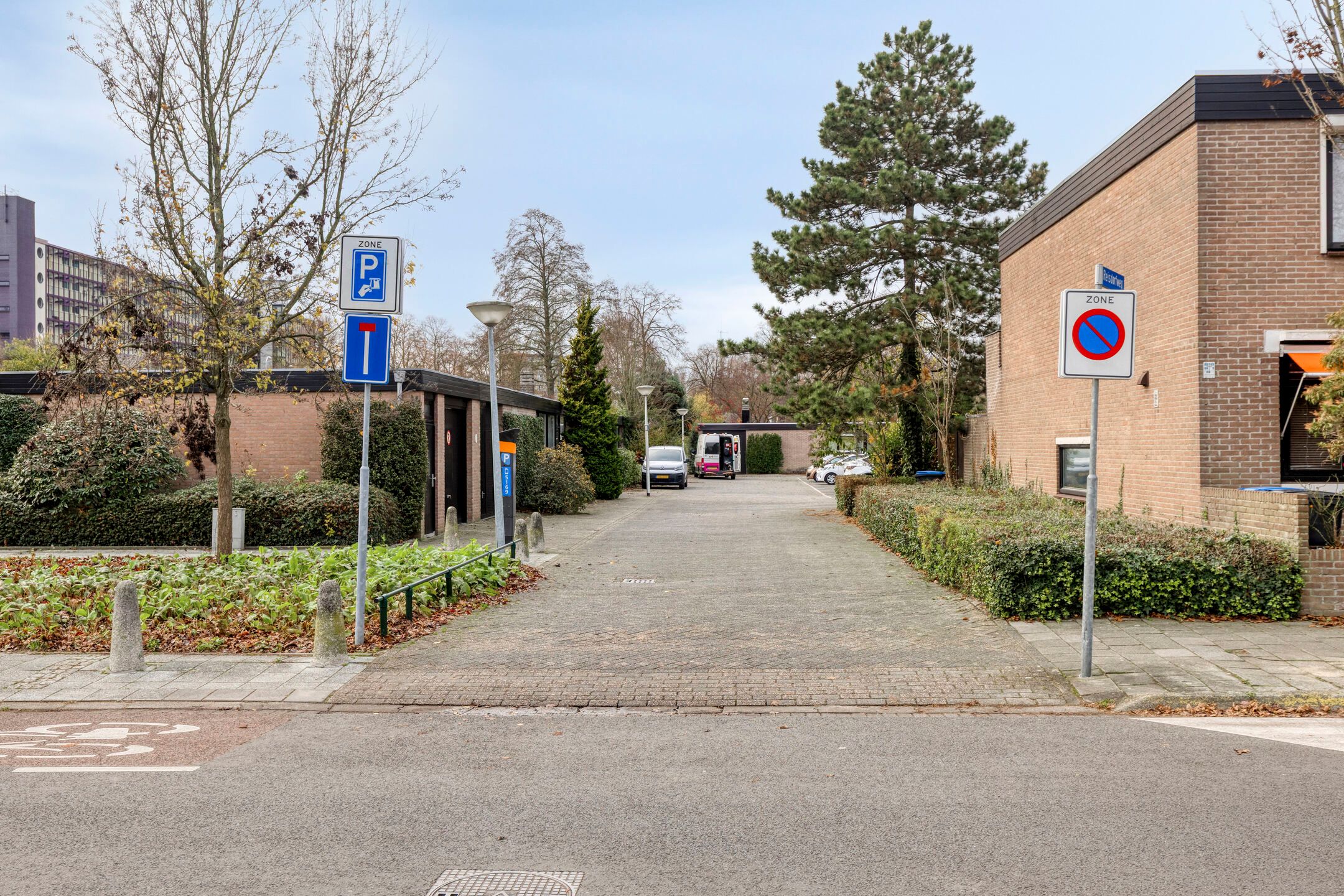 Foto 63 van Reisdorfweg 1