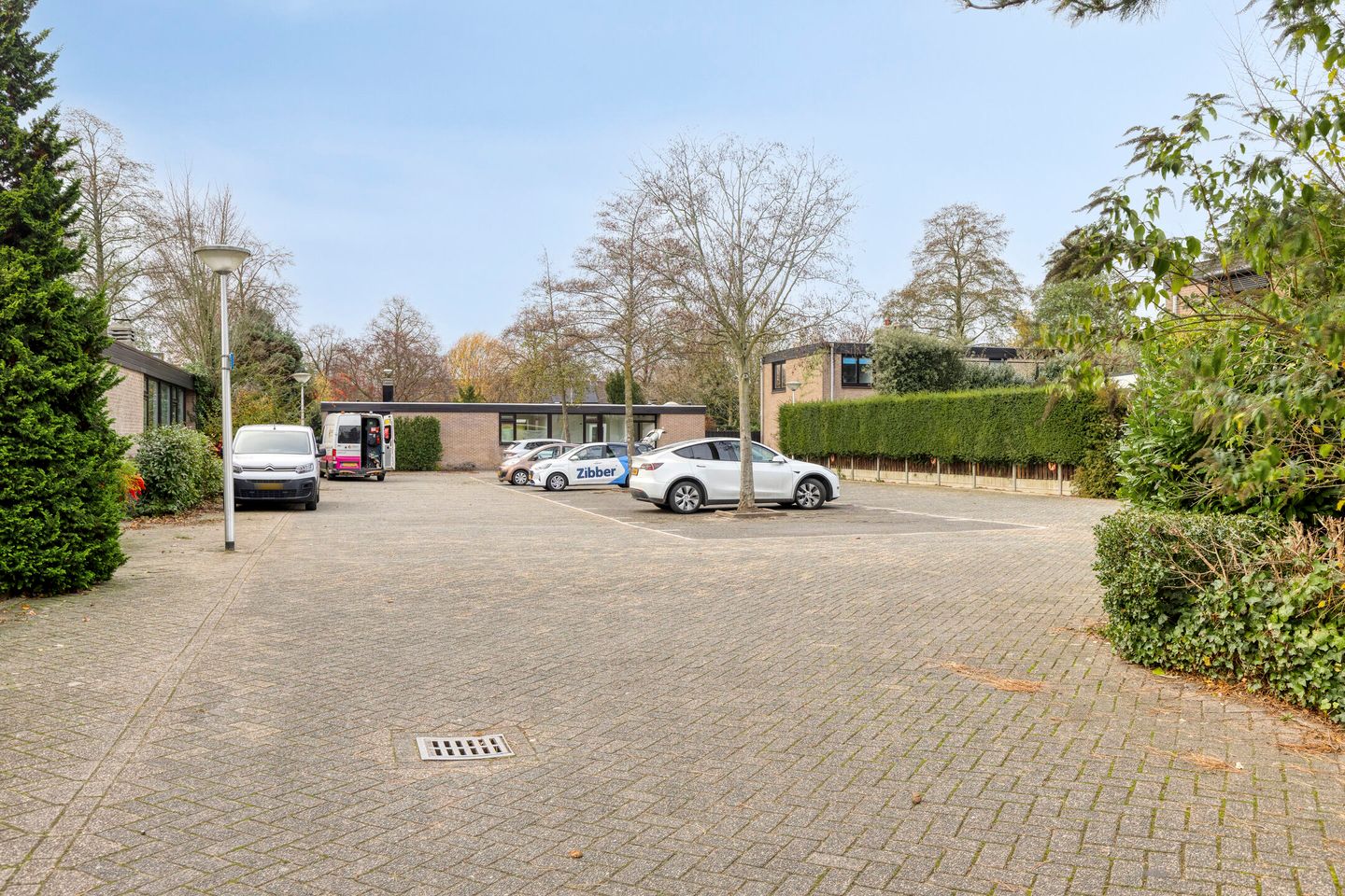 Foto 64 van Reisdorfweg 1