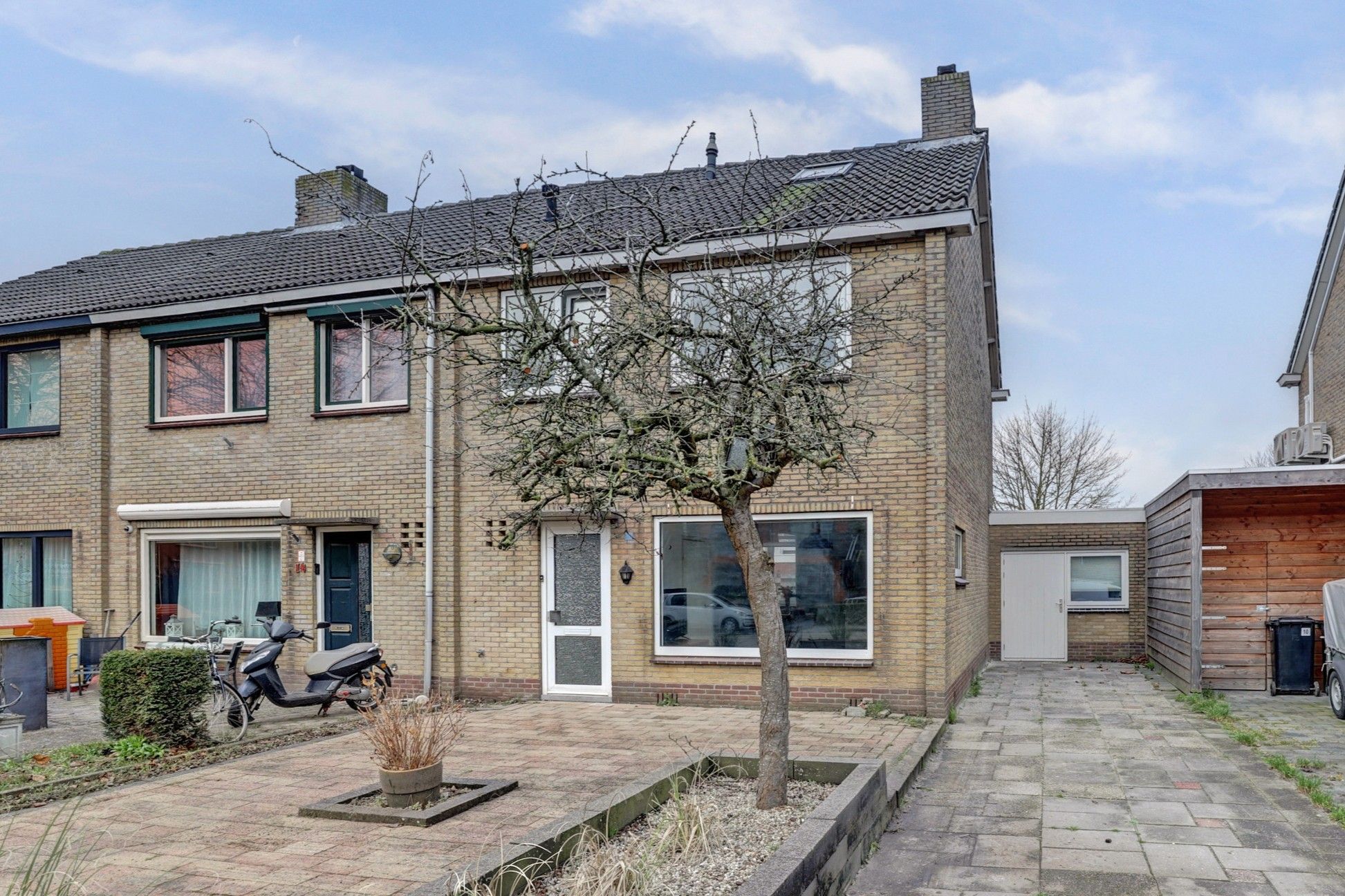 Buying a house in The Netherlands., La Reinelaan 12