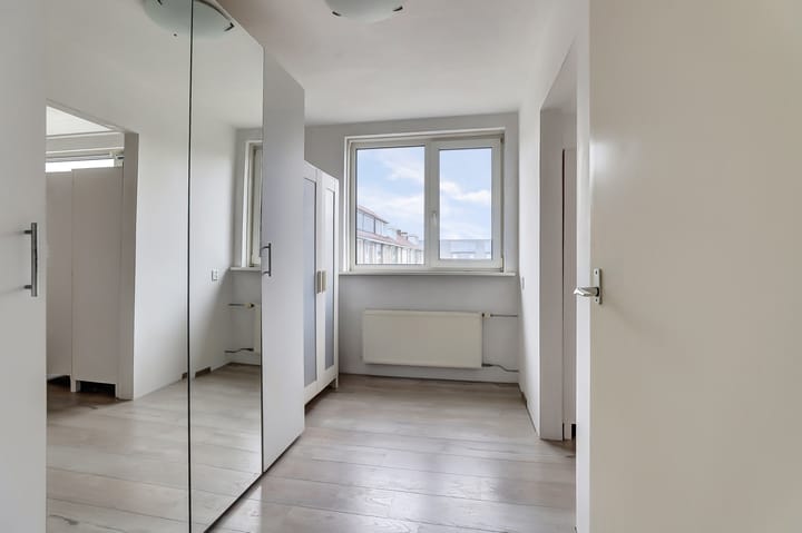 Photo 18 of La Reinelaan 12