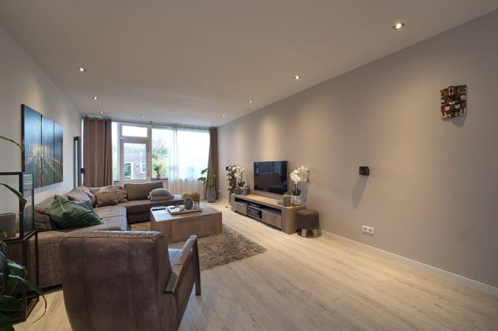 Foto 2 van Delftsestraatweg 198