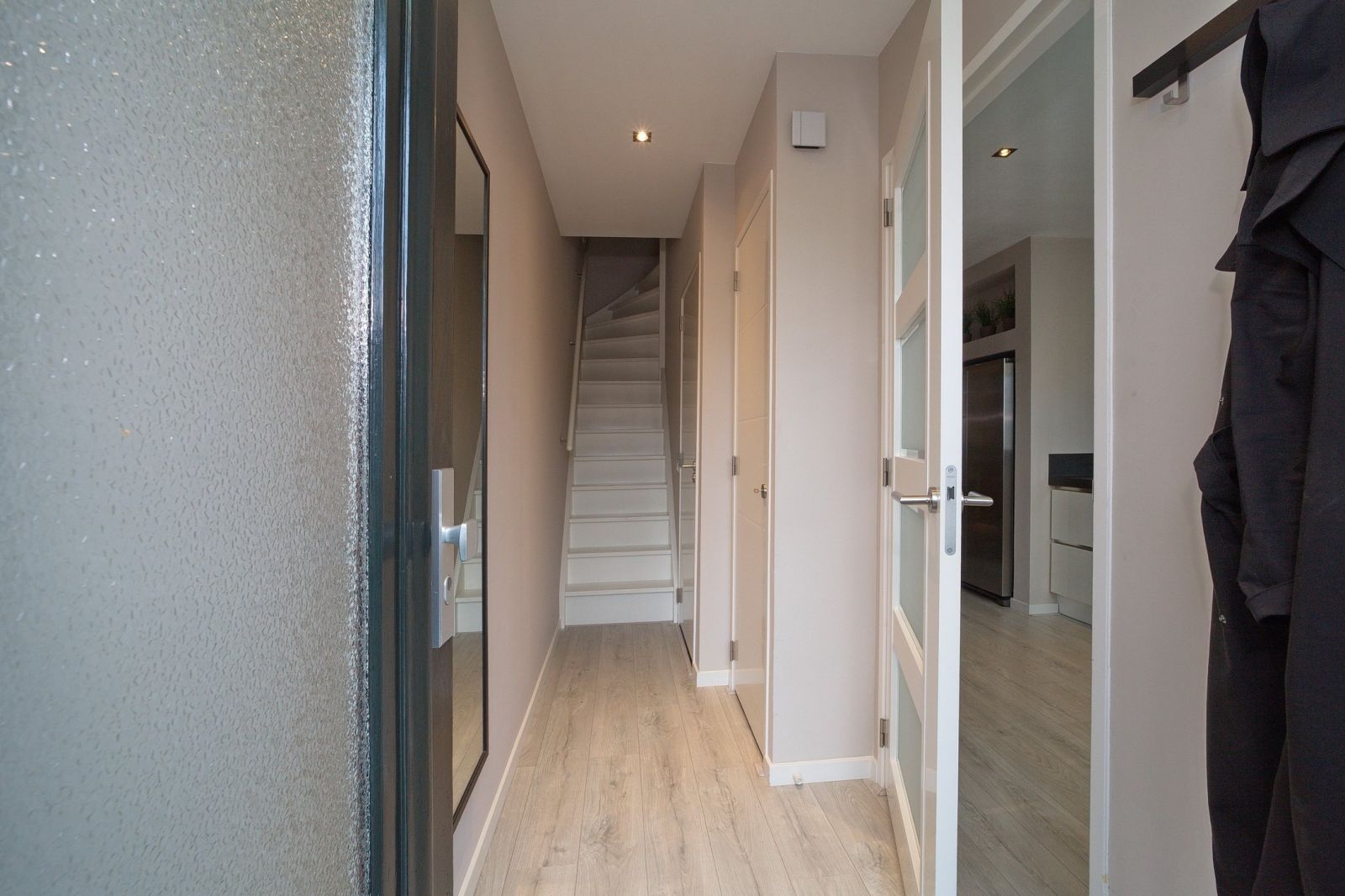 Photo 9 of Delftsestraatweg 198