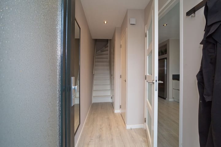 Foto 9 van Delftsestraatweg 198