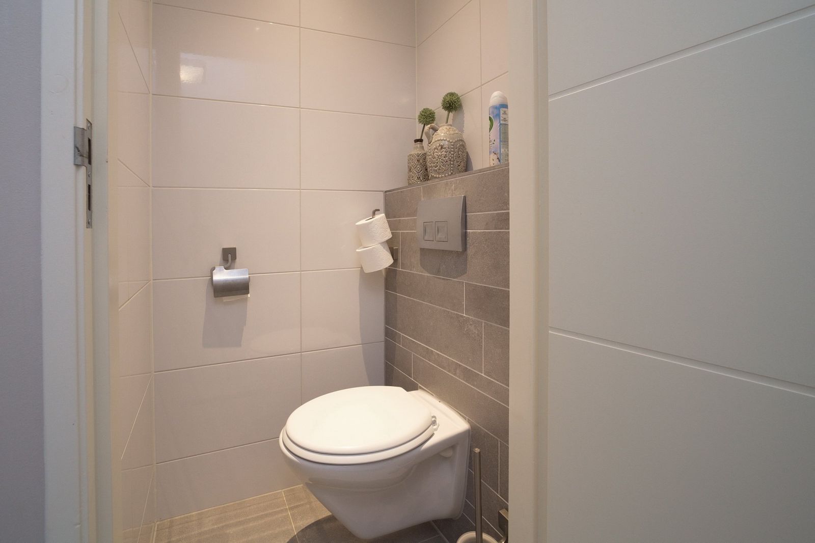 Photo 15 of Delftsestraatweg 198