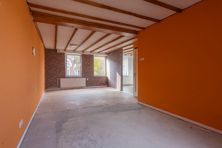 Photo 11 of Akerstraat 84