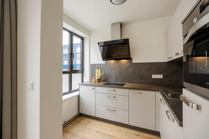 Photo 7 of Schinkelstraat 27