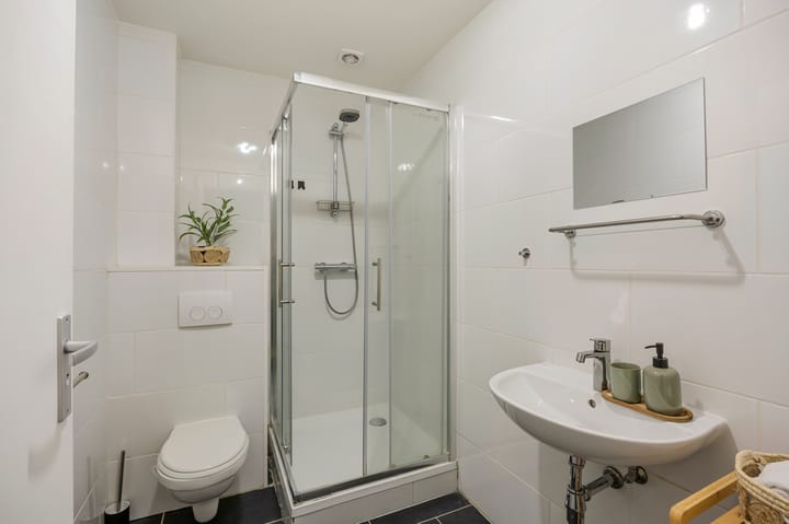 Photo 15 of Schinkelstraat 27