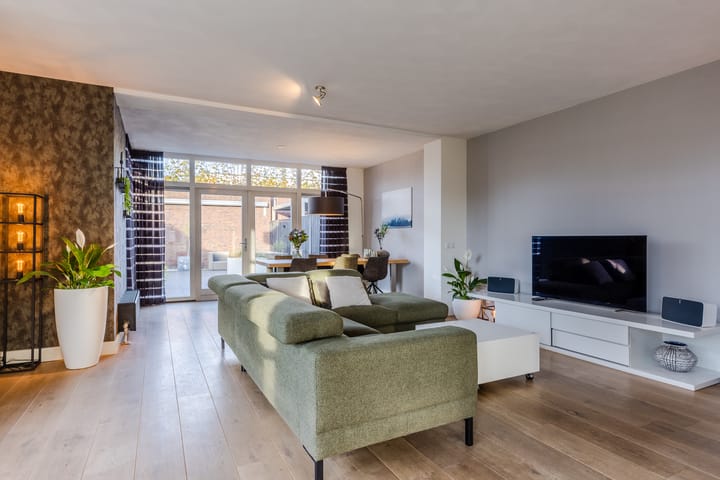 Photo 2 of Veenendaalstraat 123