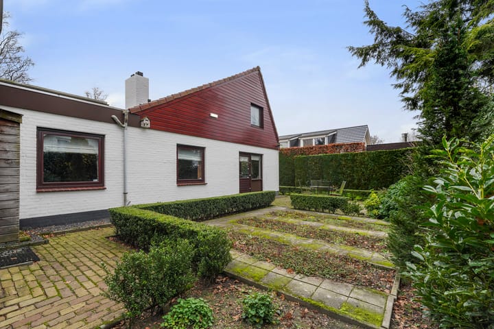 Photo 36 of Burgemeester Mallenslaan 17