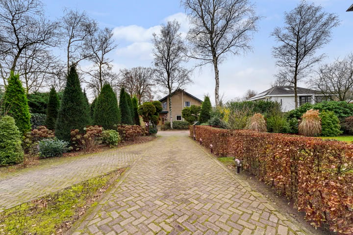 Photo 38 of Burgemeester Mallenslaan 17