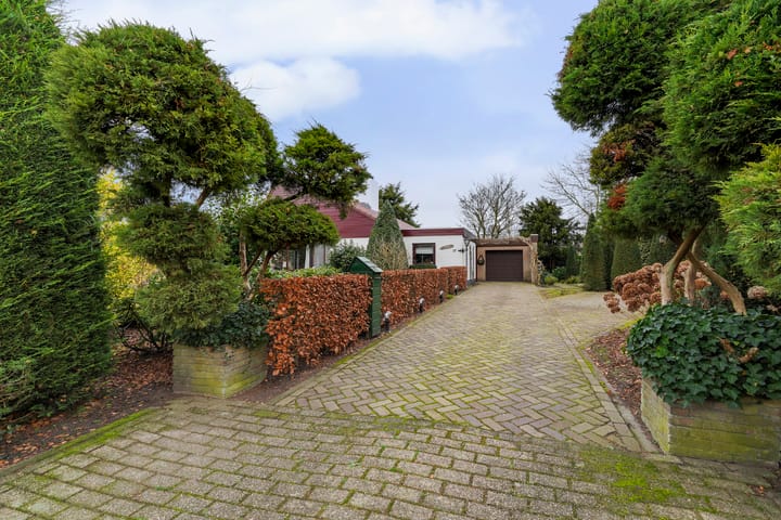 Photo 43 of Burgemeester Mallenslaan 17