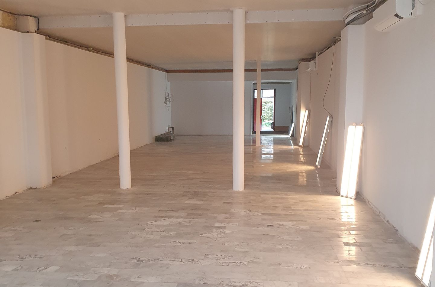 View photo 4 of Carolieweg 17