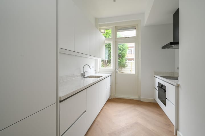 Foto 7 van Van Neckstraat 102