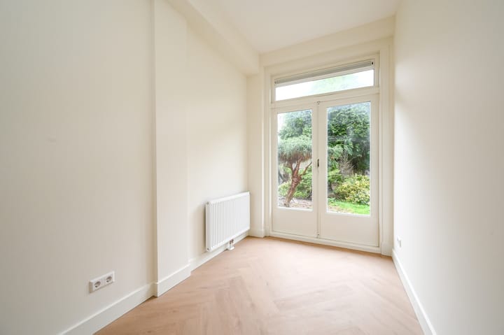 Foto 12 van Van Neckstraat 102