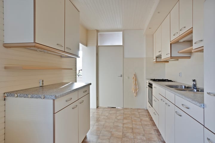 Photo 11 of Maasstraat 12